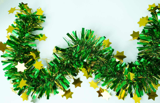 Green with Golden Glossy Stars 5-ply Tinsel Garland