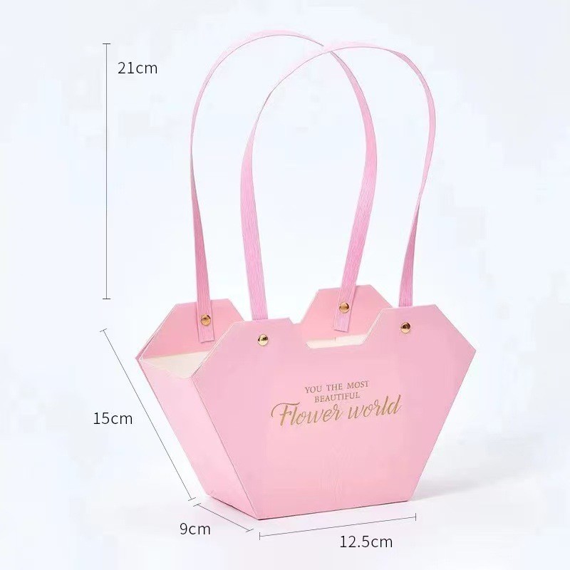 Heart Shaped Flower Handbag with Gold Embossing for Flower Arrangement